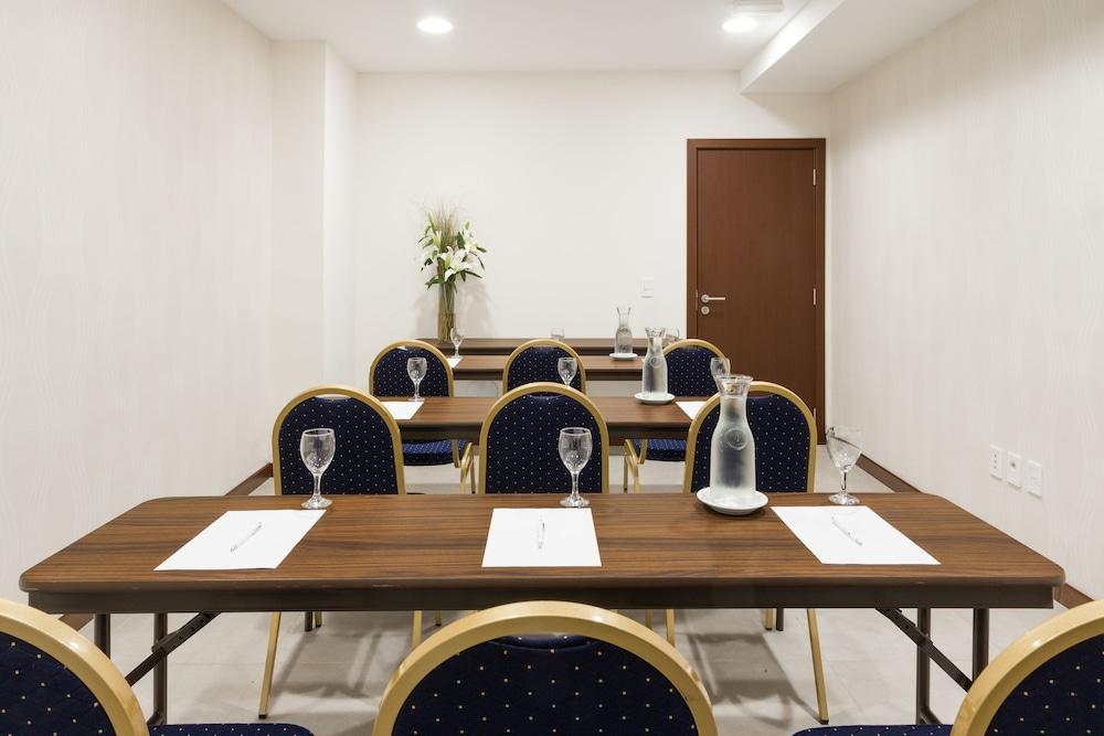 Frontier Hotel ريفيرا المظهر الخارجي الصورة
