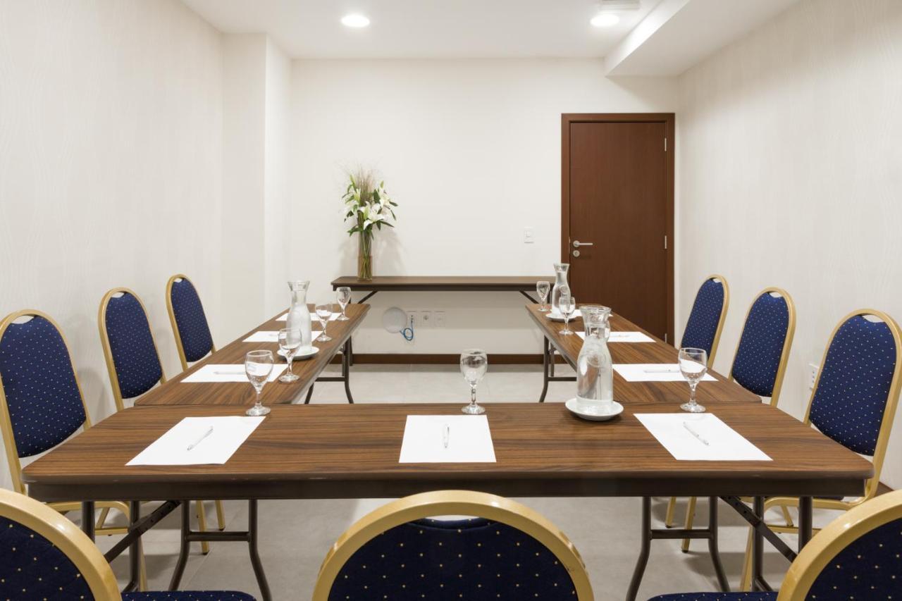 Frontier Hotel ريفيرا المظهر الخارجي الصورة