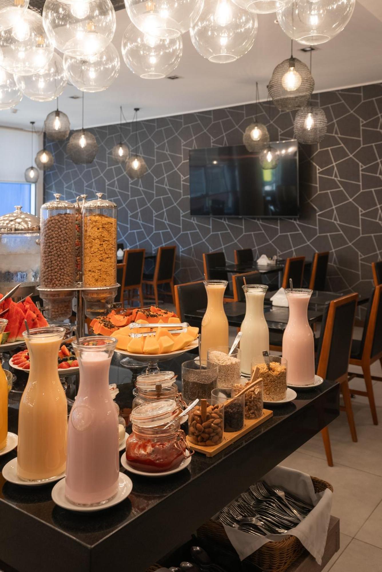 Frontier Hotel ريفيرا المظهر الخارجي الصورة