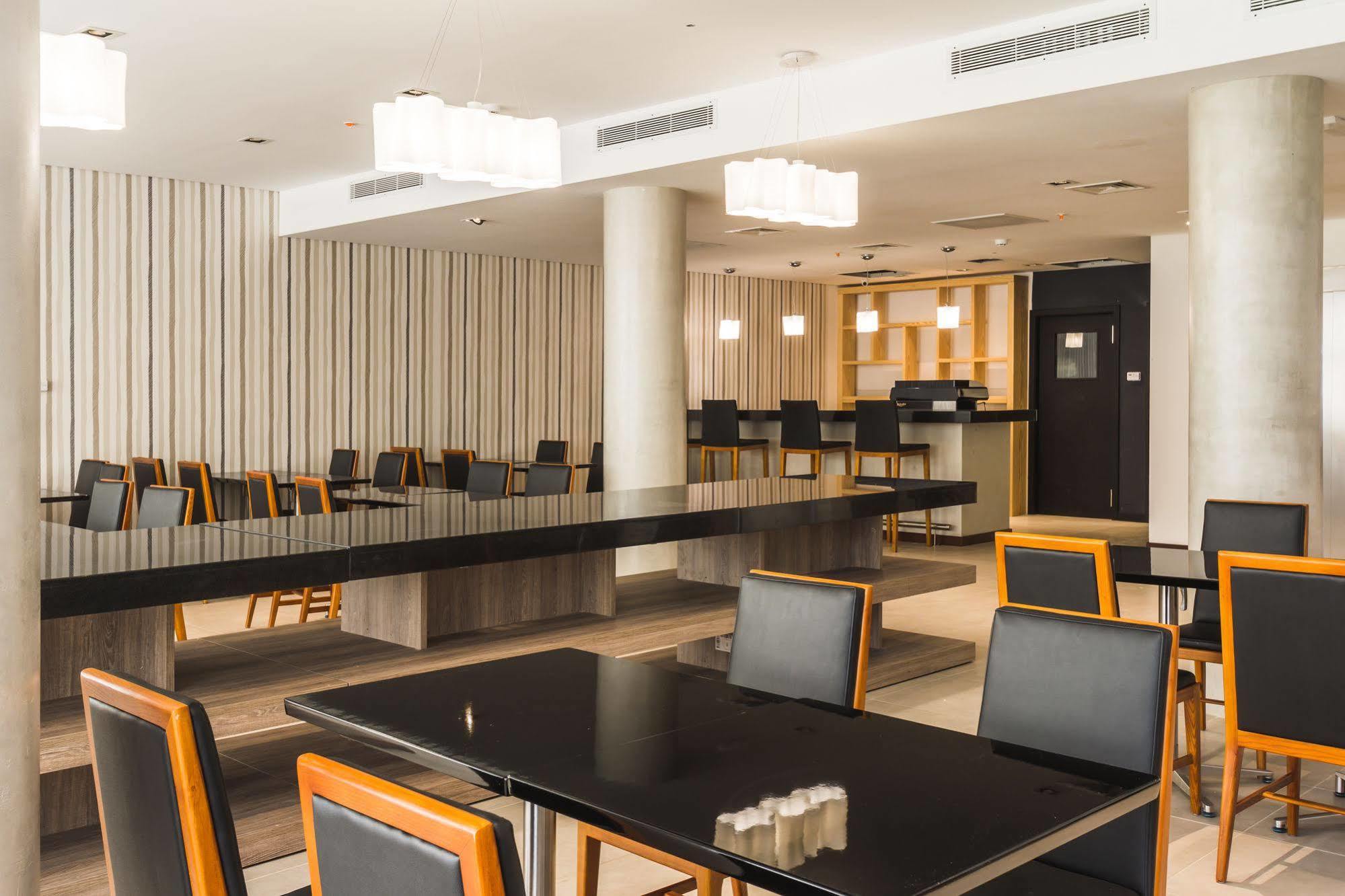 Frontier Hotel ريفيرا المظهر الخارجي الصورة